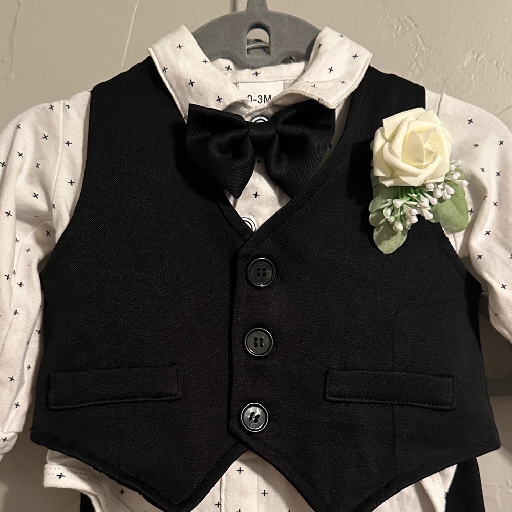 Sanmio Baby Boys Suit Black 0-3 months - Picture 2 of 9